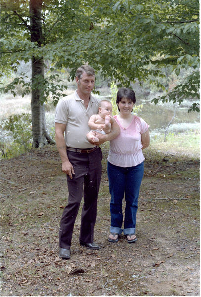 aubrey's-granddaughter-and-family---fall-1984.jpg