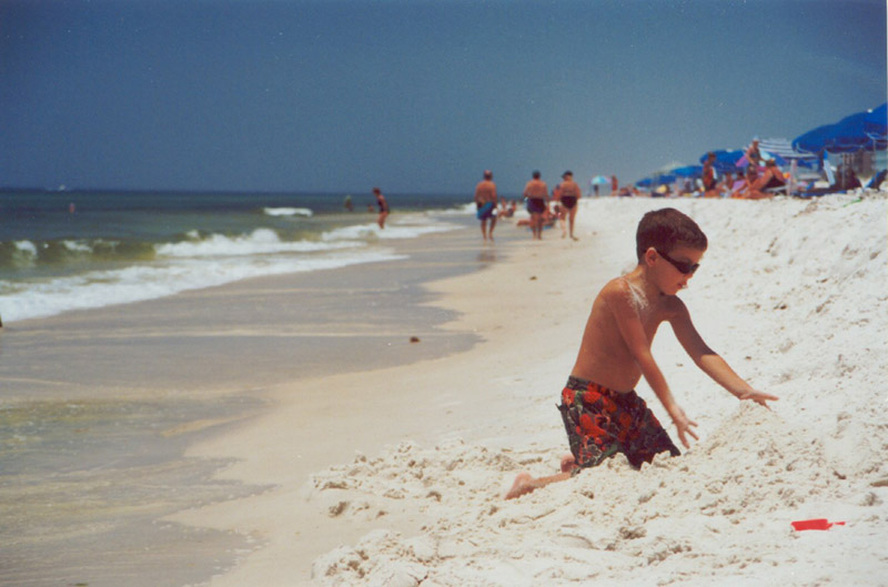 fl-2000---jeremy-digging-in-sand.jpg