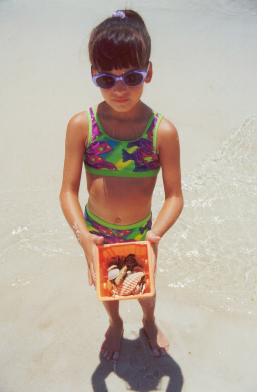 fl-2000---lindsey-with-seashells.jpg