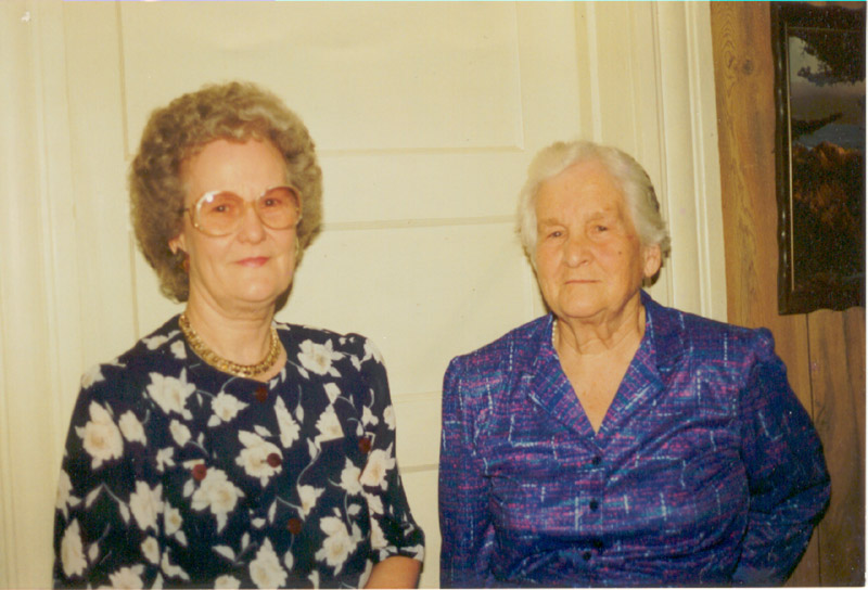 grace-&-oma-(c)-1985.jpg